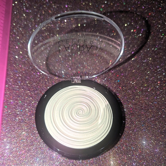 Diamond Dust Baked Gelato Vivid Swirl Illuminator Highlighter Laura Geller